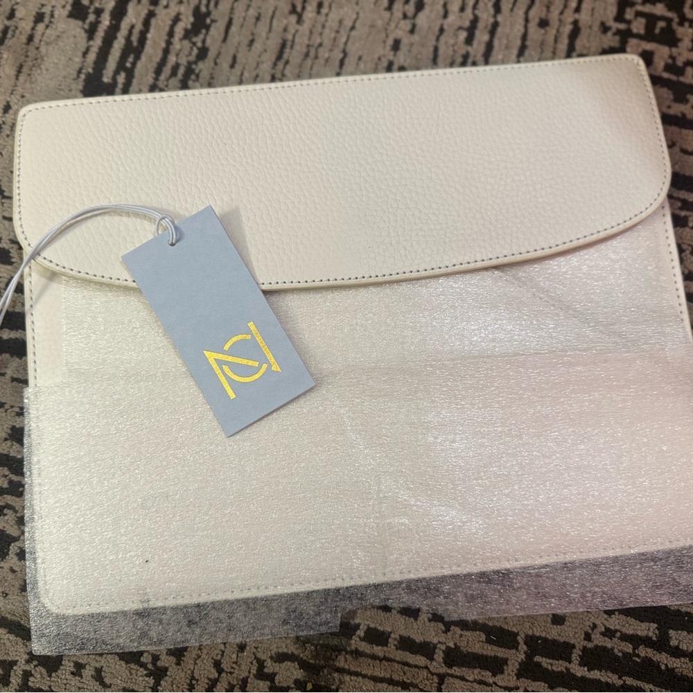 Cream Neely & Chloe Tablet Sleeve